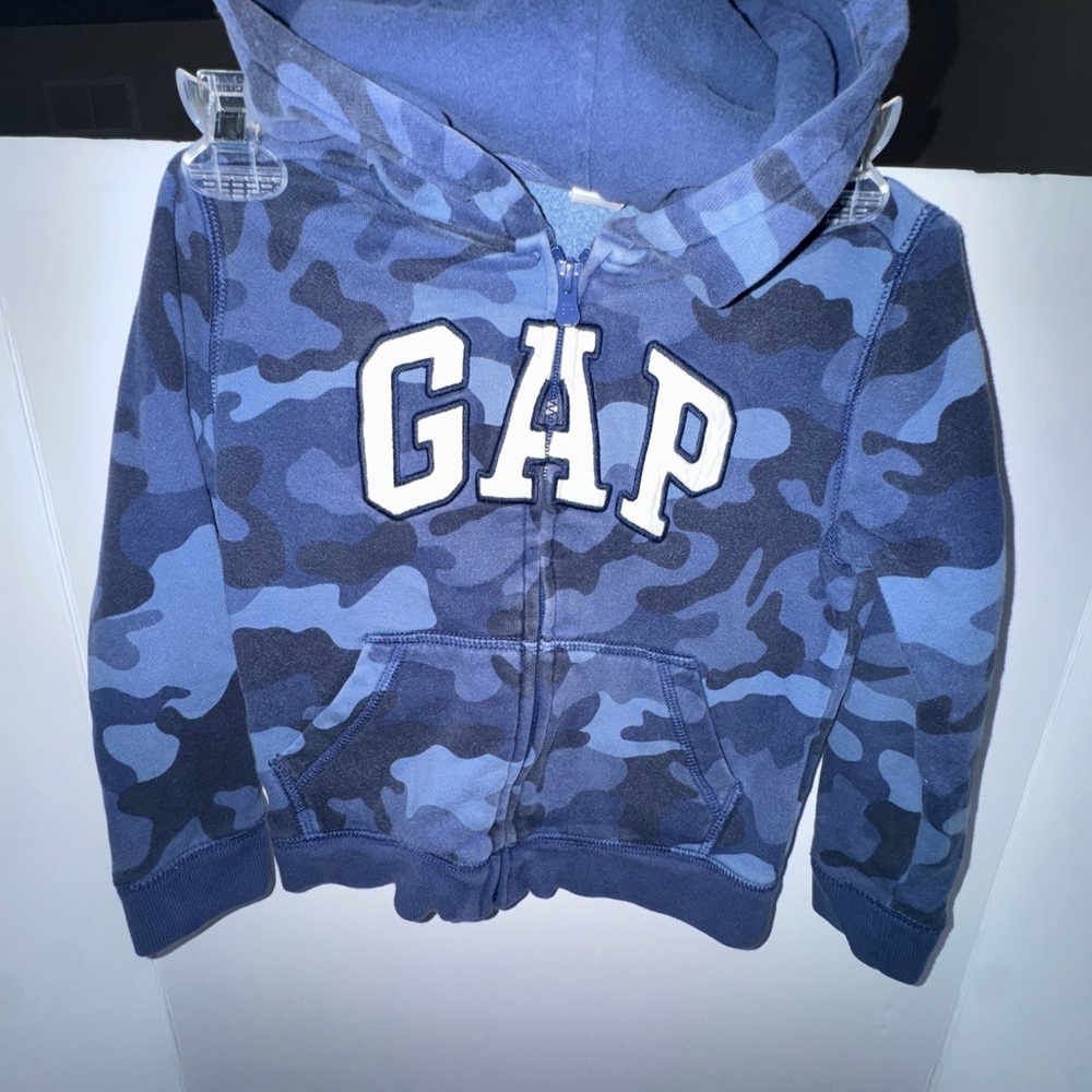 GAP Kids Blue Camo Hoodie Size 5